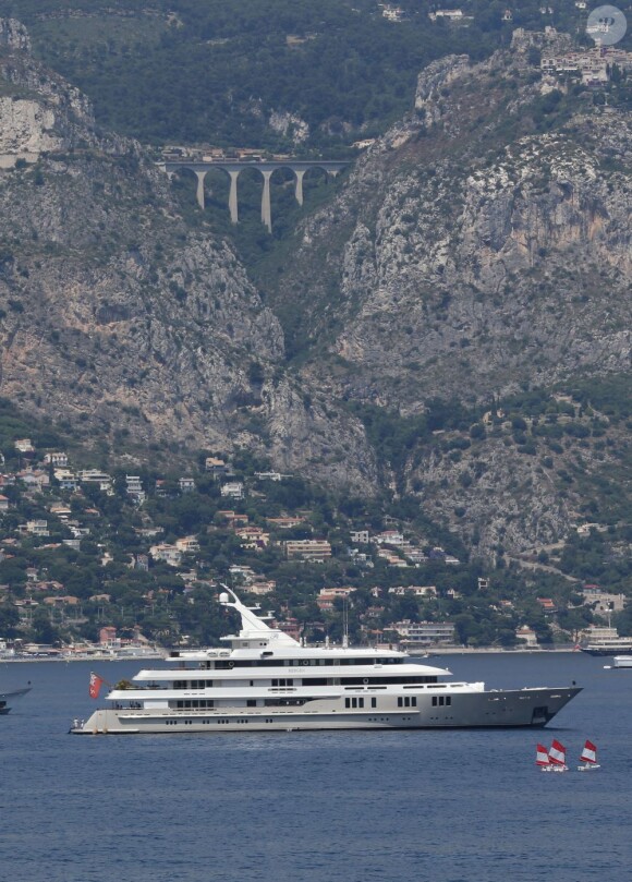 Le yacht de Bernard Tapie, le "Reborn" à Villefranche-sur-mer le 4 juillet 2013.