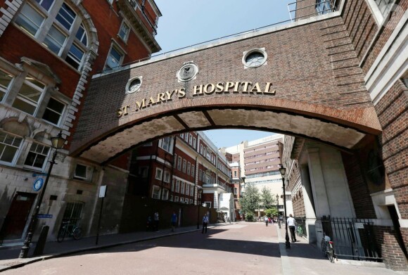 St Mary Hospital, l'établissement londonien où doit accoucher la duchesse de Cambridge Kate Middleton, dans la suite Lindo la même que celle utilisée par Lady Diana.