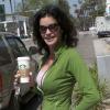 Exclusif - Janice Dickinson sort de chez Starbucks à Beverly Hills, le 22 mars 2013.