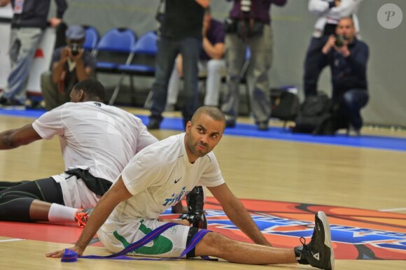 Tony Parker, le Spur, retrouvait Ian Mahinmi, le Pacer, au Palais des Sports Saint-Sauveur de Lille, le 12 juillet 2013 pour le match exhibition Le Choc des Titans en clôture du camp d'été du Lille Métropole Basket.