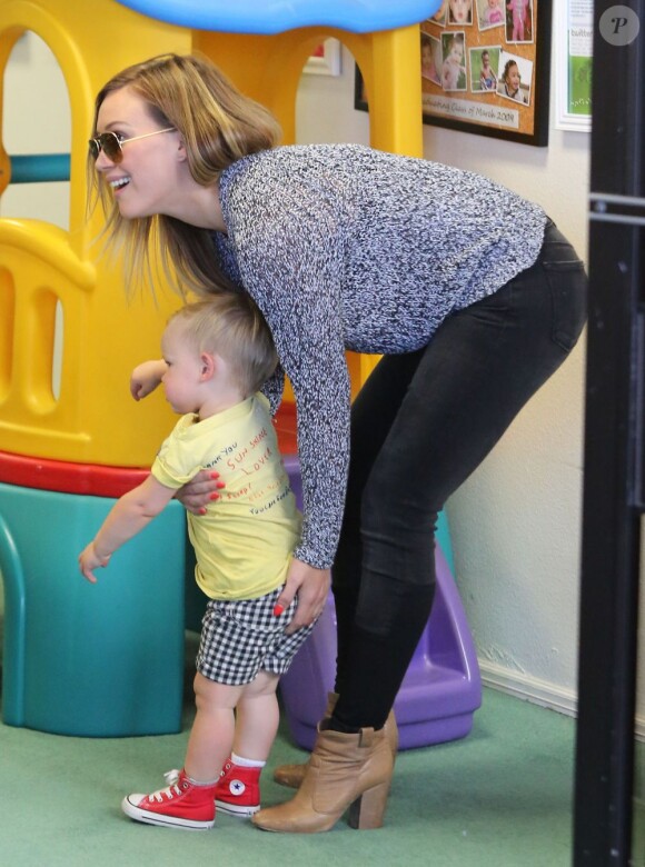 Hilary Duff emmène son fils Luca à l'atelier "Babies First Class" à Sherman Oaks, le 26 juin 2013.