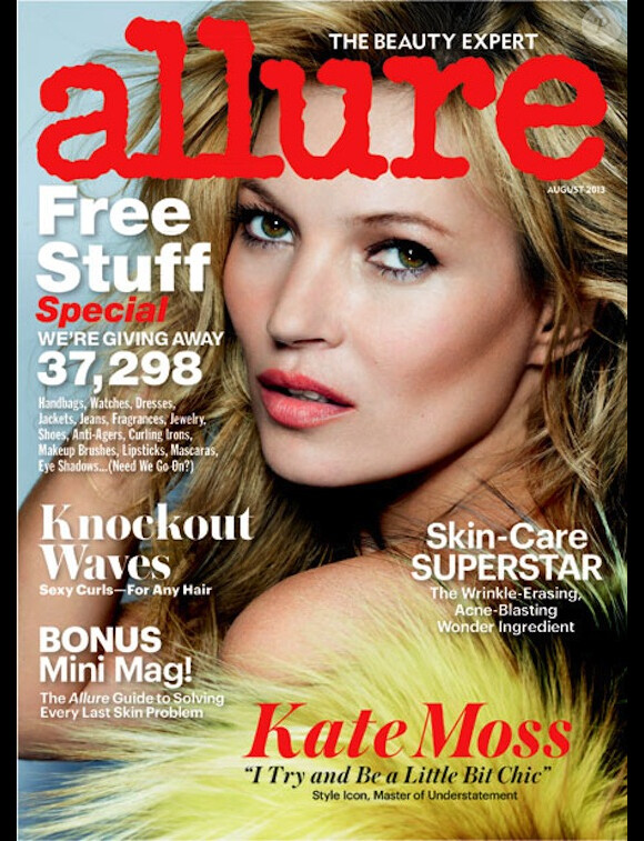 Kate Moss en couverture du magazine Allure, shootée par Mario Testino