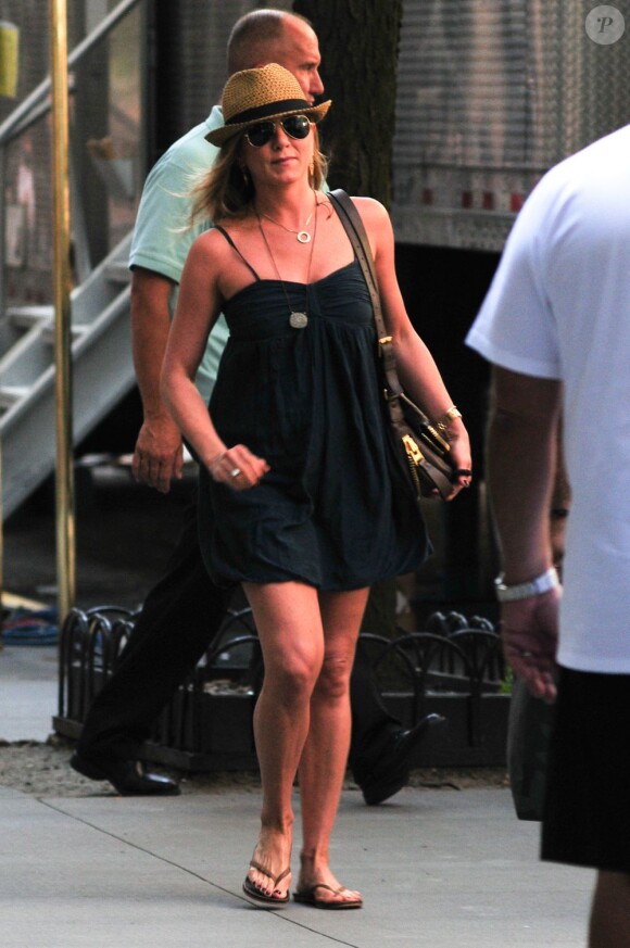 Jennifer Aniston sur le tournage du film "Squirrels to the Nuts" à New York le 17 juillet 2013.