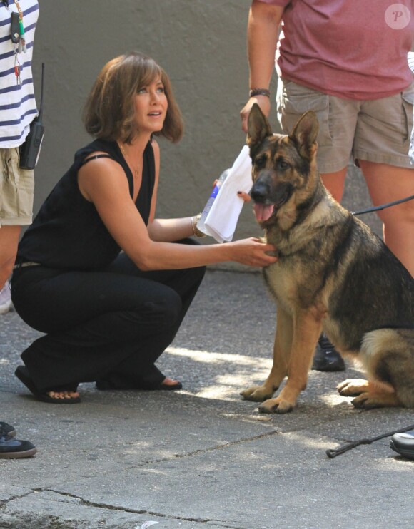 Jennifer Aniston sur le tournage du film "Squirrels to the Nuts" à New York le 17 juillet 2013.