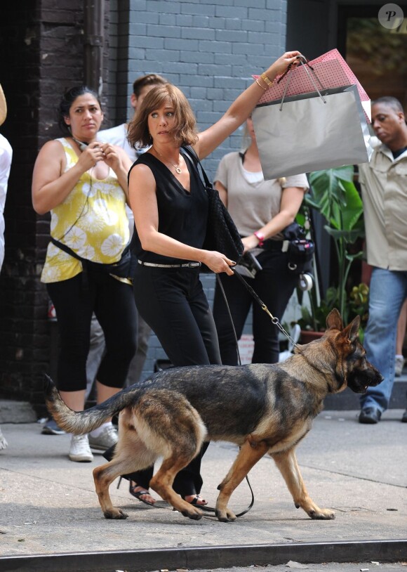 Jennifer Aniston sur le tournage du film "Squirrels to the Nuts" à New York le 17 juillet 2013.