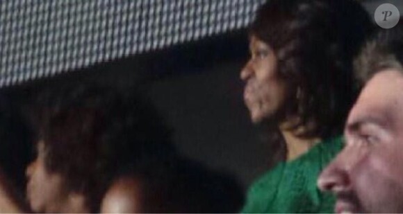 La First Lady Michelle Obama a été aperçue avec ses filles Sasha et Malia dans les tribunes du concert de Beyoncé à Chicago, le 17 juillet 2013.