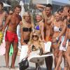 Paris Hilton est la nouvelle marraine des Ch'tis. Ici en plein shooting sur une plage de Malibu pour les besoins de l'émission "Les Ch'tis Hollywood", le 19 juillet 2013.
