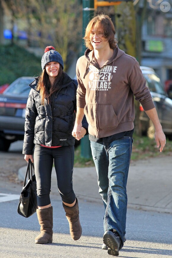 Jared Padalecki et Genevieve le 8 décembre 2011 à Vancouver.