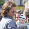 EXCLUSIF - Jared Padalecki présente son fils Thomas sur le tournage de Supernatural, à Vancouver, le 1 août 2012 - Toute l'équipe de tournage est venue dire bonjour au petit garçon