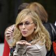 La chanteuse Anastacia à la sortie de studios londoniens. Le 20 juillet 2010 à Londres.