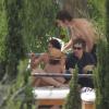 Liam Gallagher profite de la piscine de l'hôtel Pikes, après avoir donné un concert la veille au Ibiza Rocks. Débarrassé de tout devoir moral et familial, alors qu'il a quitté sa femme, le chanteur semble très intéressé par une femme blonde. Le 18 juillet 2013.