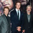 Jerry Bruckheimer, Armie Hammer et Gore Verbinski posent à l'avant-première de Lone Ranger à Paris, le 24 juillet 2013.