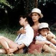 Bande-annonce du film L'Effrontée de Claude Miller avec Charlotte Gainsbourg et Bernadette Lafont