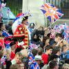 Le crieur Tony Appleton devant Buckingham Palace le 29 avril 2011 lors du mariage du prince William et Kate Middleton.