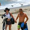 Exclusif - Ireland Baldwin et son petit ami Slater Trout en sortie plage à Malibu, le 25 juillet 2013.