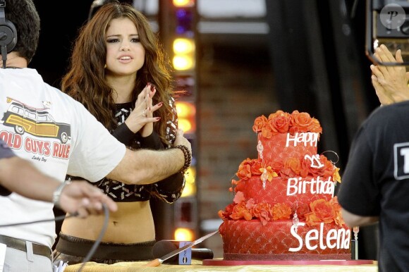 La jolie Selena Gomez en concert pour Good Morning America le 26 juillet 2013 à New York.