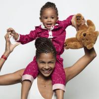 Ayo et sa fille Billie-Eve : Princesses d'un jour pour jouer les tops !