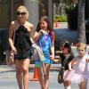 Sarah Michelle Gellar sort du cours de danse de sa fille Charlotte à Los Angeles, le 27 juillet 2013.
