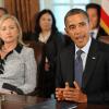 Barack Obama et Hillary Clinton en pleine réunion de travail, à la Maison Blanche, le 3 octobre 2011.