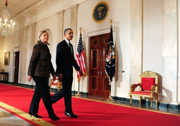 Barack Obama et Hillary Clinton après une conférence de presse sur la Lybie, à la Maison Blanche, le 23 février 2011.