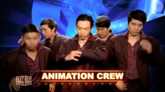 Animation Crew dans The Best : Le meilleur artiste sur TF1, le vendredi 2 août 2013.