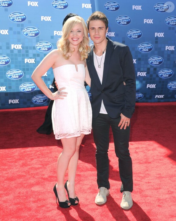 Kris Allen et sa femme Katy lors de la finale d'American Idol en mai 2011. Le couple a eu le 30 juillet 2013 son premier enfant, Oliver.
