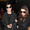 Kim Kardashian et Kris Jenneen mai 2013 à l'aéroport LAX de Los Angeles