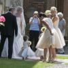 Pixie Lott, demoiselle d'honneur au mariage de sa soeur Charlie-Ann, le samedi 3 août dans l'Essex.