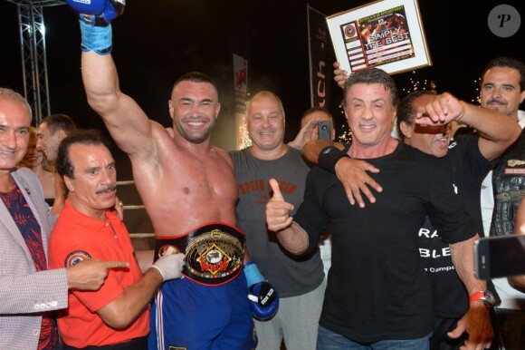 Jérôme Le Banner et Sylvester Stallone lors de la soirée Fight Night au coeur de la citadelle de Saint-Tropez, le 4 août 2013