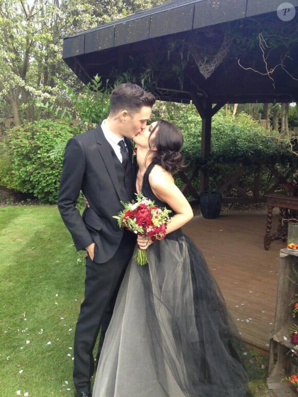 Shenae Grimes et Josh Beech lors de leur mariage le 10 mai 2013 dans la banlieie de Londres.