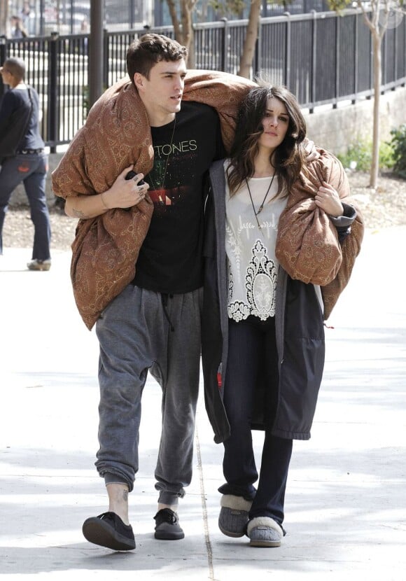 Shenae Grimes, Josh Beech - Tournage de la série "90210" à Los Angeles, le 4 mars 2013.