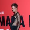 Halle Berry enceinte pose à l'avant-première du film "The Call" avant de se rendre au restaurant à Rio De Janeiro, le 11 avril 2013.