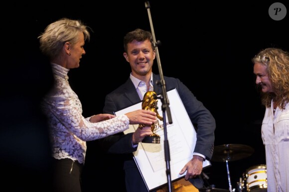 Le prince Frederik de Danemark s'est vu remettre la bourse Polka Verner à Skanderborg, le 7 août 2013