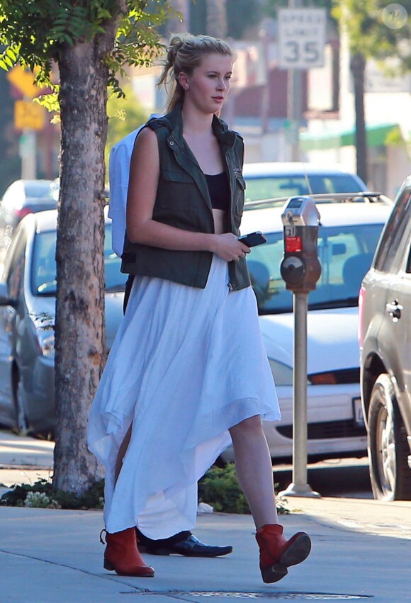 Ireland Baldwin se rend chez un tatoueur à Studio City, le 6 août 2013.