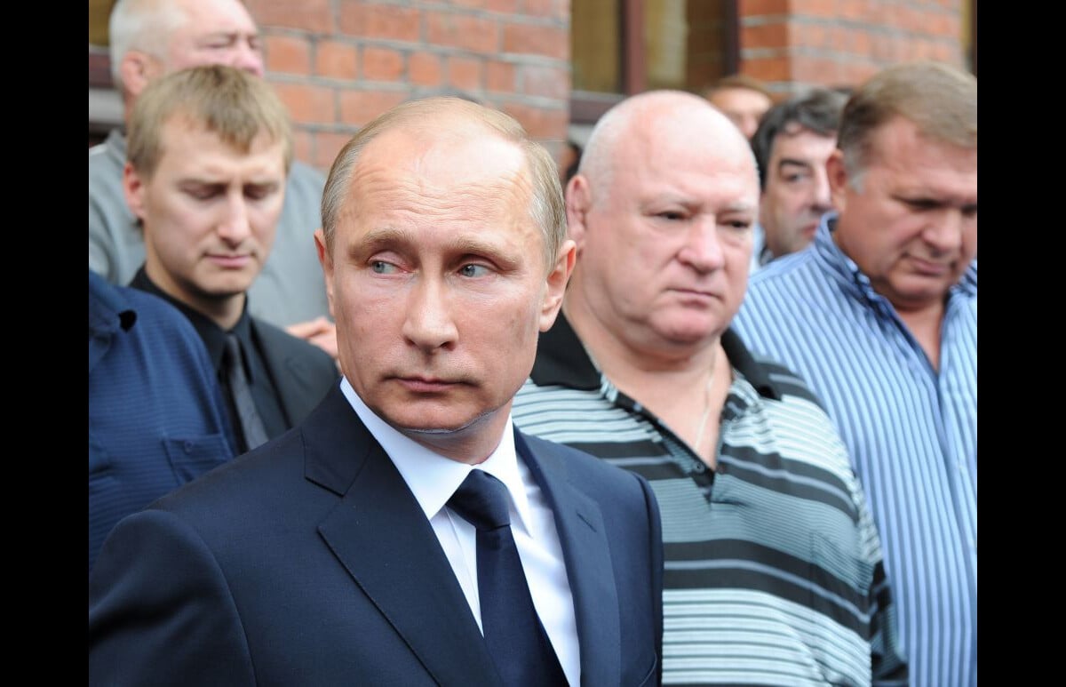 Photo : Le président Vladimir Poutine aux obsèques du professeur de ...