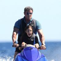 Sylvester Stallone : Papa attentionné et musclé avec ses trois charmantes filles