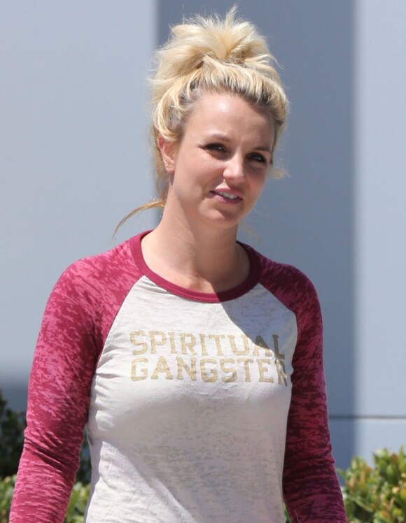 Britney Spears se promène à Beverly Hills, le 12 août 2013.