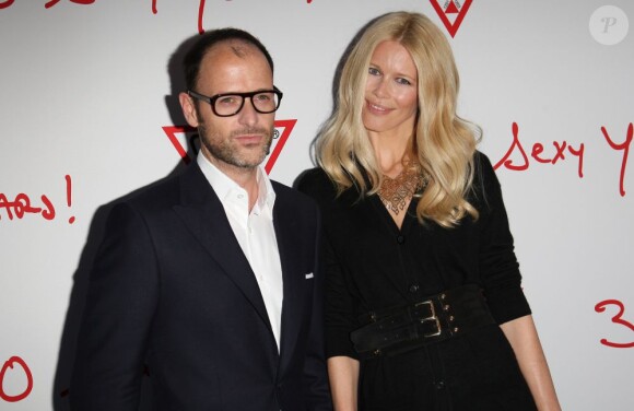 Matthew Vaughn et Claudia Schiffer à Paris, le 3 mai 2012.