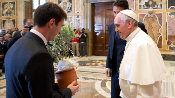 Lionel Messi et Gianluigi Buffon : Les stars du foot reçues par le pape François