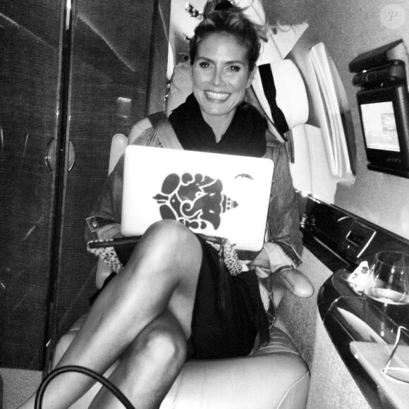 Après le prime d'America's Got Talent, Heidi Klum rentre à L.A. en jet privé !