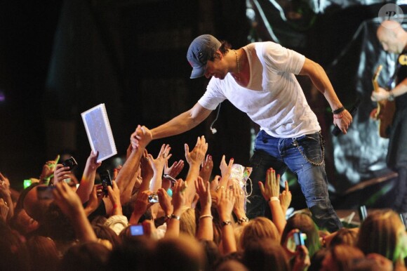 Enrique Iglesias en concert lors du festival Starlite à Marbella, le 17 août 2013.