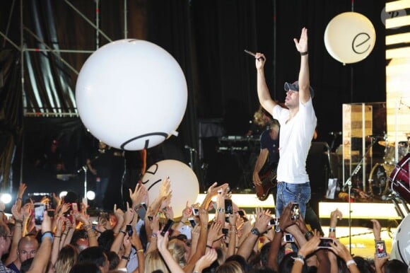 Enrique Iglesias en concert lors du festival Starlite à Marbella, le 17 août 2013.
