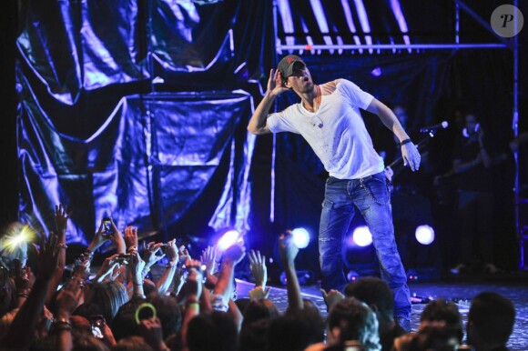 Enrique Iglesias en concert lors du festival Starlite à Marbella, le 17 août 2013.