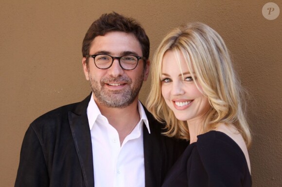 Melissa George et son compagnon Jean-David Blanc au photocall de la série Hunted à Los Angeles, le 31 juillet 2012.