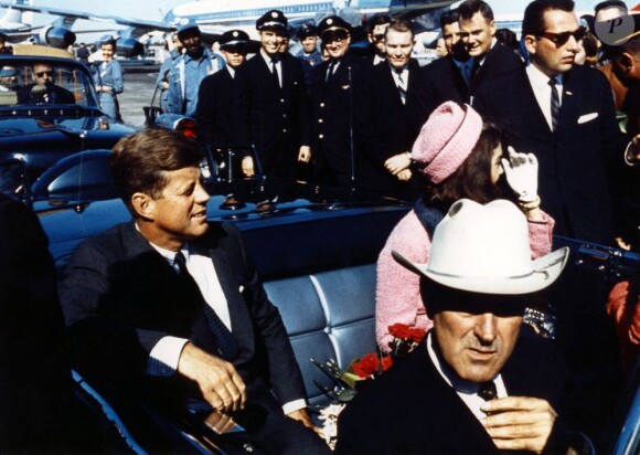 John F. Kennedy et sa femme Jackie le 22 novembre 1963.