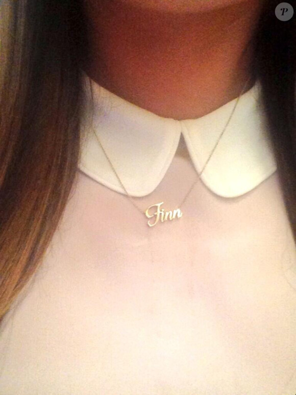 Le 23 août 2013, Lea Michele dévoilait à ses followers son collier "Finn", du nom du personnage qu'interprétait son compagnon Cory Monteith dans "Glee".