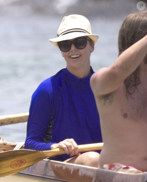 Exclusif - Charlize Theron en vacances à Hawaï, le 13 août 2013.