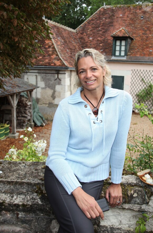Muriel Hermine en dédicaces lors de la 18e Forêt des livres, à Chanceaux-Près-Loches, le 25 août 2013.