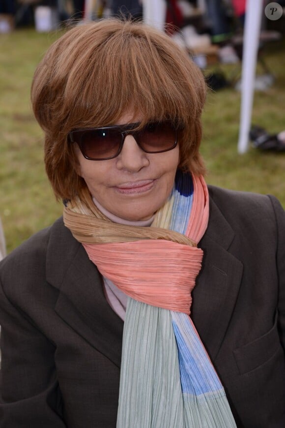 Nadine Trintignant en dédicaces lors de la 18e Forêt des livres, à Chanceaux-Près-Loches, le 25 août 2013.