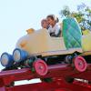 Jennifer Lopez et ses enfants Max et Emme s'amusent à Disneyland à Anaheim, Los Angeles, le 25 août 2013.